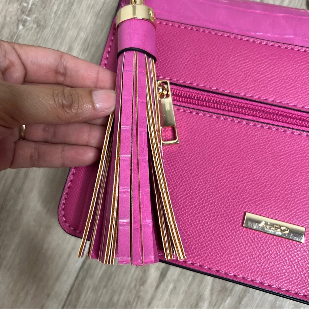 ALDO Wendamare Fuchsia Pink Chain Crossbody Shoulder Bag NWT